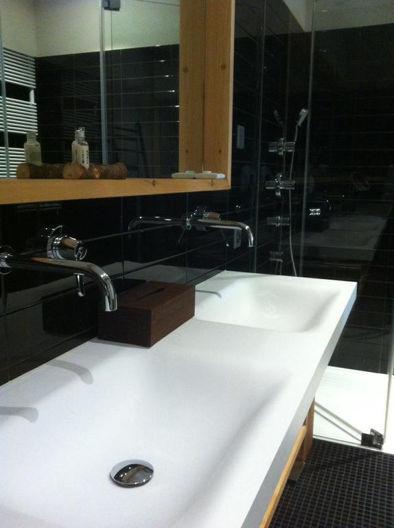 Chalet Park Apartment Mit Sauna Hamam Diemtigen الغرفة الصورة